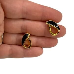Vintage Trifari Black Gold Tone Loop Post Earrings